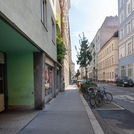 Absolute Ruhelage Im Zentrum Mit Parkplatz Apartment Vienna Luaran gambar