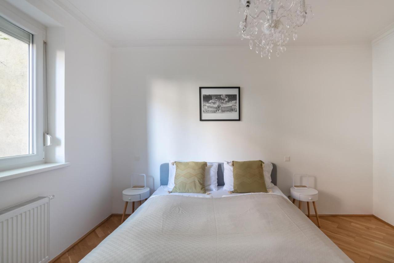 Absolute Ruhelage Im Zentrum Mit Parkplatz Apartment Vienna Luaran gambar