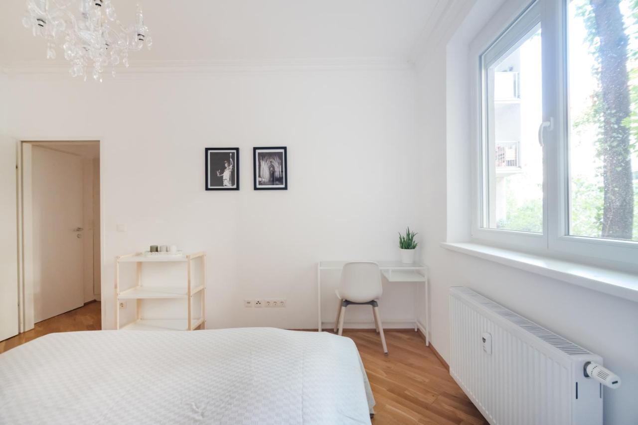 Absolute Ruhelage Im Zentrum Mit Parkplatz Apartment Vienna Luaran gambar