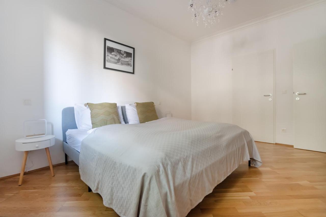 Absolute Ruhelage Im Zentrum Mit Parkplatz Apartment Vienna Luaran gambar