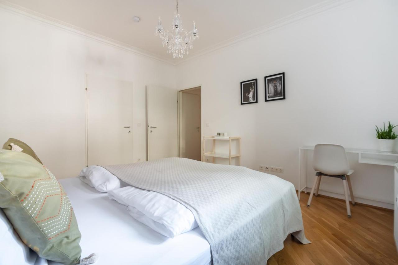 Absolute Ruhelage Im Zentrum Mit Parkplatz Apartment Vienna Luaran gambar